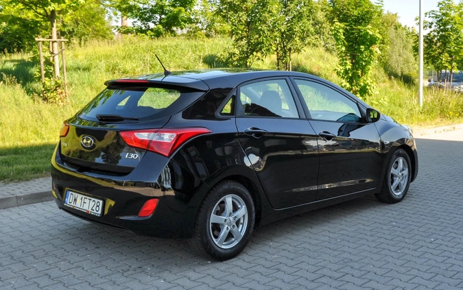 Hyundai I30 cena 29900 przebieg: 161000, rok produkcji 2012 z Wojkowice małe 67